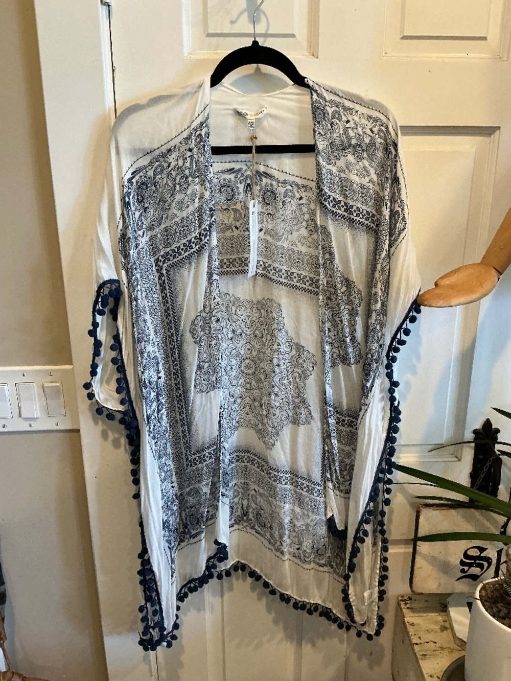 Woven Heart kimono!  Brand new with tags!  One size fits most to plus sizes